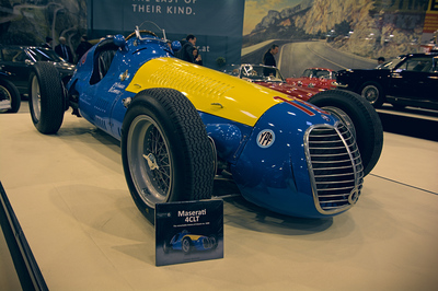 Une Maserati ayant fait l'Histoire. Le nom du pilote inscrit sur le côté est R.M. Fangio