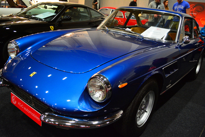 Une Ferrari 500 "Superfast" des années 60