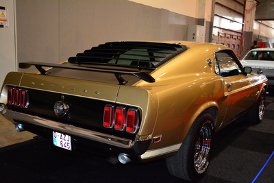Une Mustang des années 70