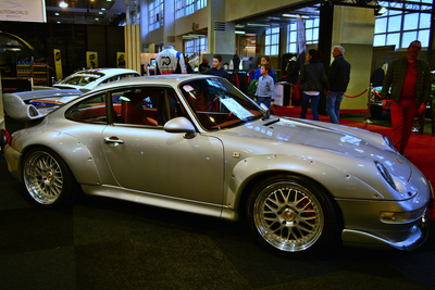 Une 993 Turbo avec un look de GT2