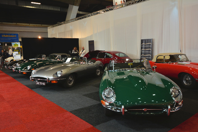 Beaucoup de Jaguar Type E à un peu tous les prix